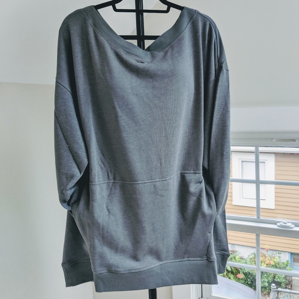 NWT Fabletics Zaylee Cross Front Sweater